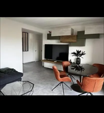 公寓 Spacieux, Proche Centre Ville. *